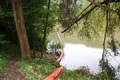 lsperre am Ufer verankert